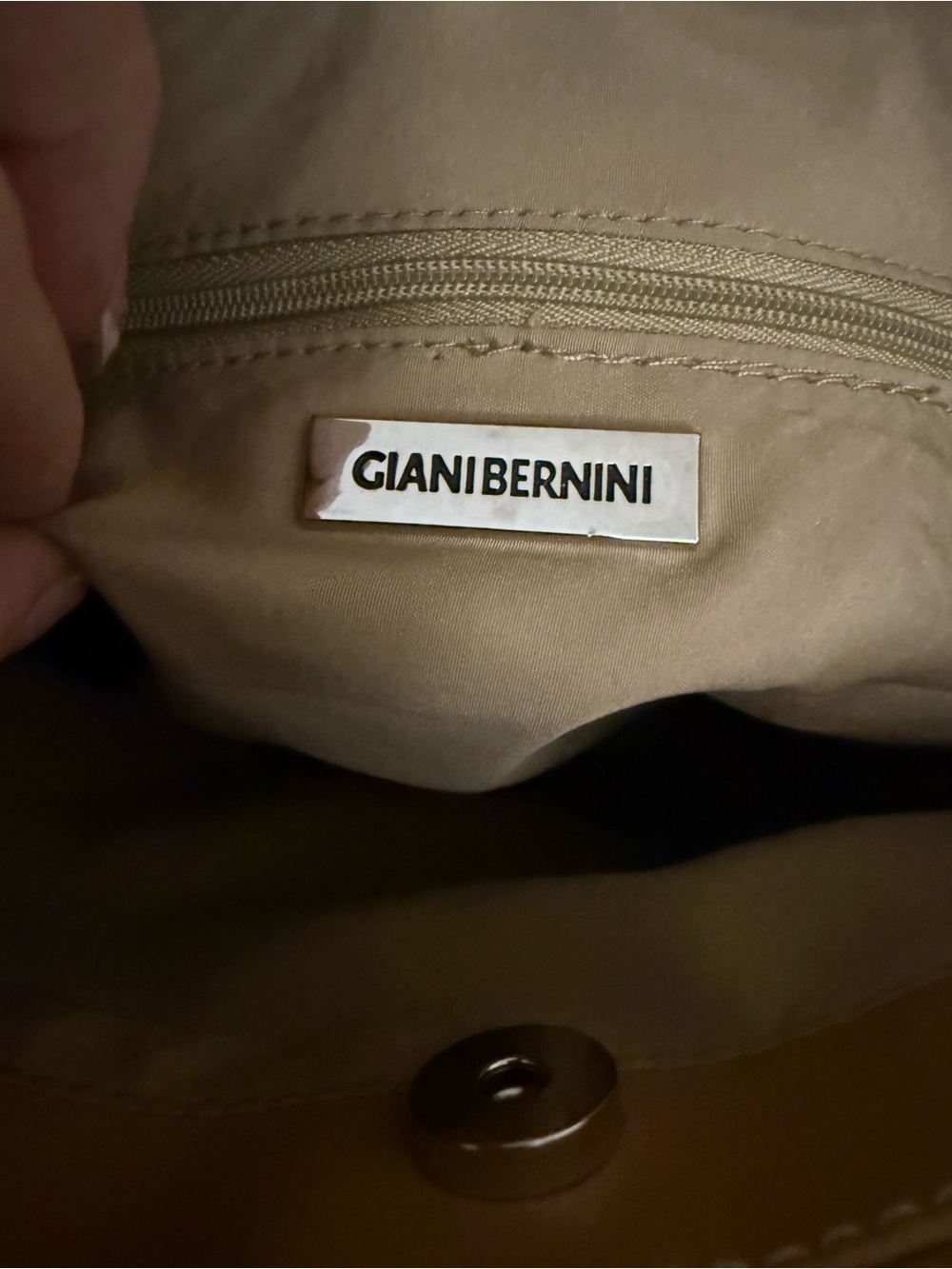 Giani Bernini Green & Tan Structured Tote Shoulder Bag - Picture 11 of 12
